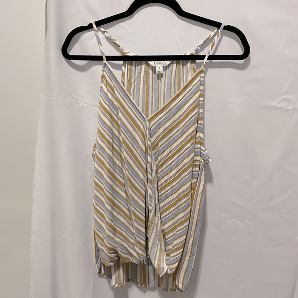 Sleeveless shirt